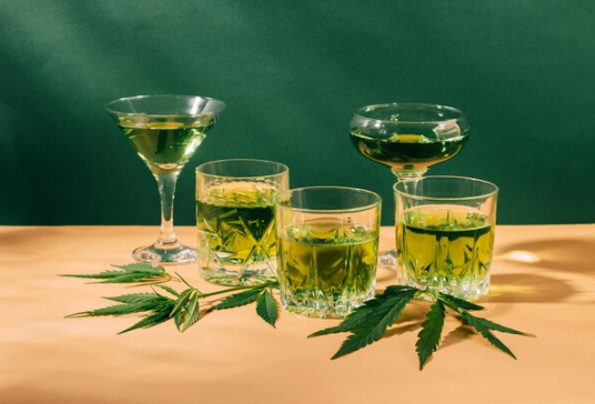 What Are THC Drinks? How Do THC Drinks Make You Feel